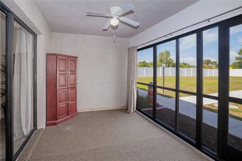 Copropriété à vendre à Punta Gorda, Floride: 2 chambres, 87.05 m2 № 2201528 - photo 28