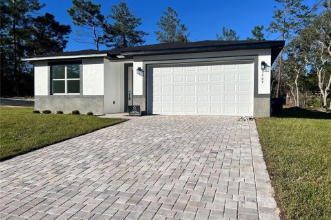 Villa ou maison à Citrus Springs, Floride 4 chambres, 171.5 m2 № 2134901