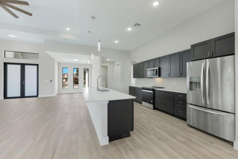 Casa en venta en Punta Gorda, Florida, 4 dormitorios, 218.32 m2 № 1420415 - foto 15