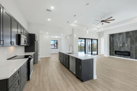 Casa en venta en Punta Gorda, Florida, 4 dormitorios, 218.32 m2 № 1420415 - foto 12