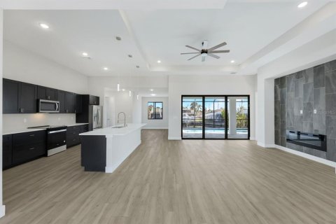Casa en venta en Punta Gorda, Florida, 4 dormitorios, 218.32 m2 № 1420415 - foto 10