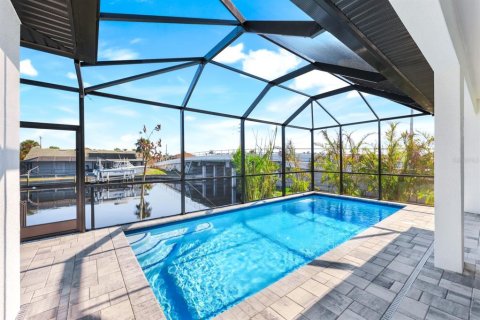 Casa en venta en Punta Gorda, Florida, 4 dormitorios, 218.32 m2 № 1420415 - foto 2