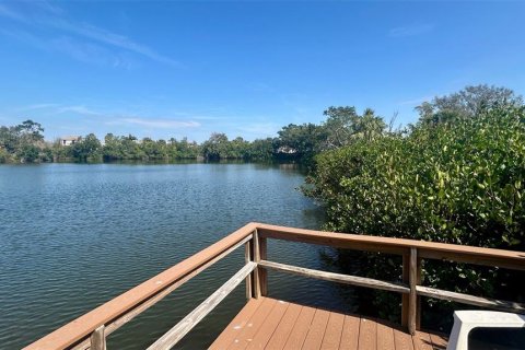 Condo in Saint Petersburg, Florida, 2 bedrooms  № 1677903 - photo 22