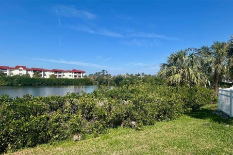 Condo in Saint Petersburg, Florida, 2 bedrooms  № 1677903 - photo 20