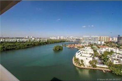 Снять в аренду кондоминиум в Санни-Айлс-Бич, Флорида 41.62м2, № 1958768 - фото 4