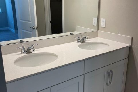 Снять в аренду виллу или дом в Уинтер-Гарден, Флорида 1 комната, 193.42м2, № 1876837 - фото 25