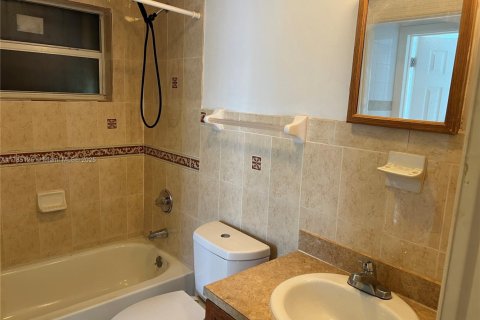 Propiedad comercial en venta en South Bay, Florida, 101.08 m2 № 1706605 - foto 6