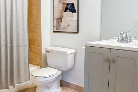 Condo in Doral, Florida, 1 bedroom  № 2075918 - photo 7