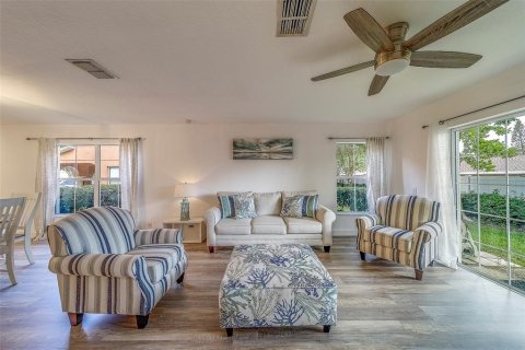 Townhouse in Clearwater, Florida 3 bedrooms, 132.76 sq.m. № 1826117 - photo 11