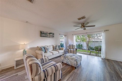 Townhouse in Clearwater, Florida 3 bedrooms, 132.76 sq.m. № 1826117 - photo 10