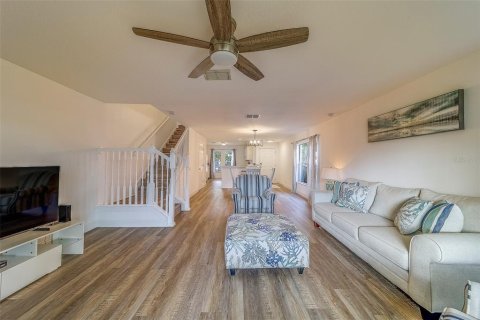 Townhouse in Clearwater, Florida 3 bedrooms, 132.76 sq.m. № 1826117 - photo 12