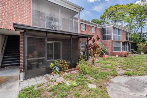 Condo in Saint Petersburg, Florida, 2 bedrooms  № 2239454 - photo 10