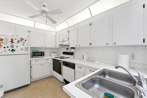 Condo in Punta Gorda, Florida, 2 bedrooms  № 1723905 - photo 8