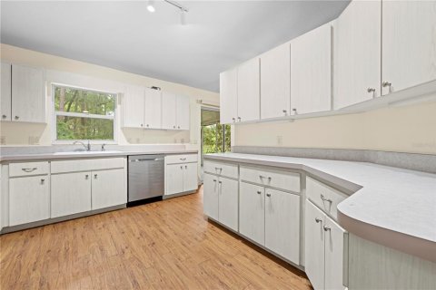 House in Inverness, Florida 3 bedrooms, 128.48 sq.m. № 1901846 - photo 14