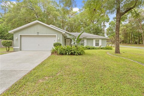 House in Inverness, Florida 3 bedrooms, 128.48 sq.m. № 1901846 - photo 1