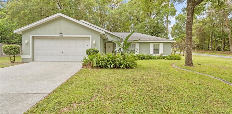 House in Inverness, Florida 3 bedrooms, 128.48 sq.m. № 1901846