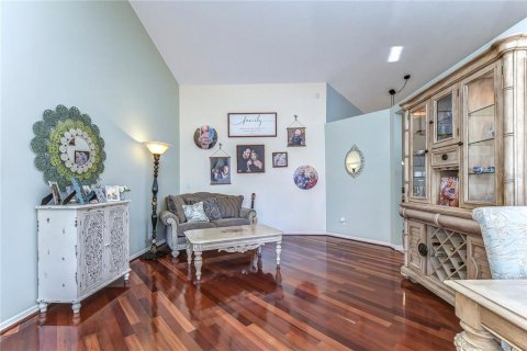 Villa ou maison à vendre à Riverview, Floride: 4 chambres, 217.76 m2 № 2418799 - photo 4