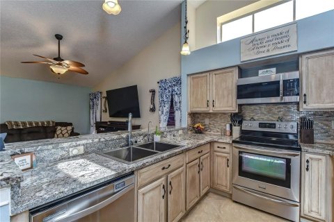 Villa ou maison à vendre à Riverview, Floride: 4 chambres, 217.76 m2 № 2418799 - photo 12