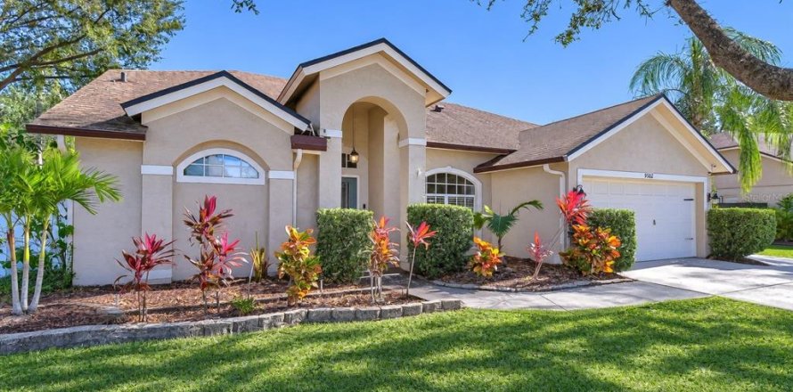 Villa ou maison à Riverview, Floride 4 chambres, 217.76 m2 № 2418799