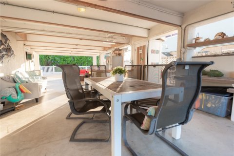 Купить коммерческую недвижимость в Марафон, Флорида 208.47м2, № 2053415 - фото 28