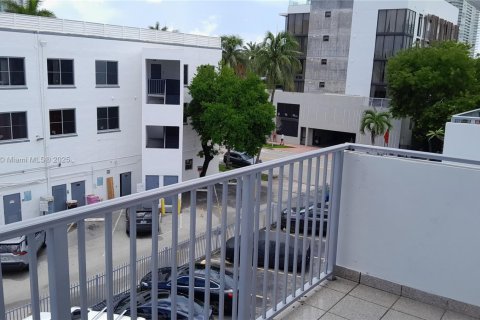 Copropriété à vendre à Miami Beach, Floride: 1 chambre, 54.81 m2 № 1856796 - photo 11