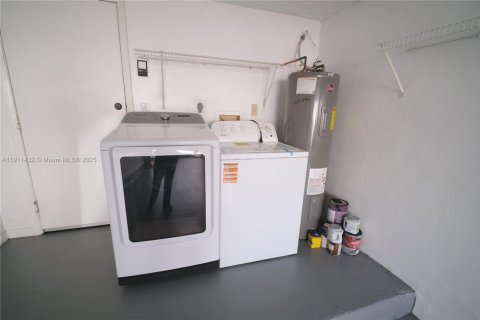 Купить таунхаус в Купер-Сити, Флорида 3 спальни, 138.24м2, № 1968210 - фото 10