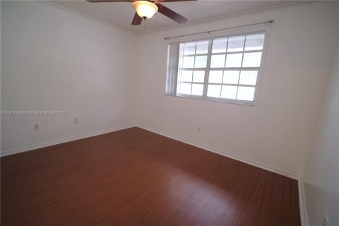 Купить таунхаус в Купер-Сити, Флорида 3 спальни, 138.24м2, № 1968210 - фото 20