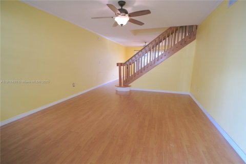 Купить таунхаус в Купер-Сити, Флорида 3 спальни, 138.24м2, № 1968210 - фото 2