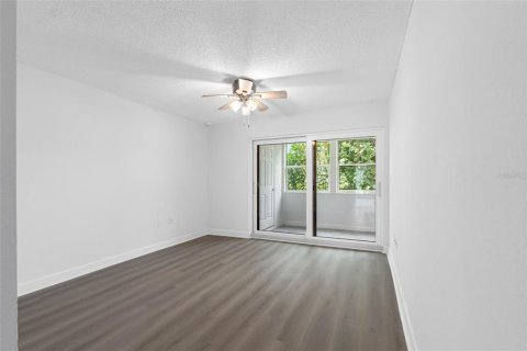 Condo in Indian Rocks Beach, Florida, 2 bedrooms  № 2395865 - photo 14
