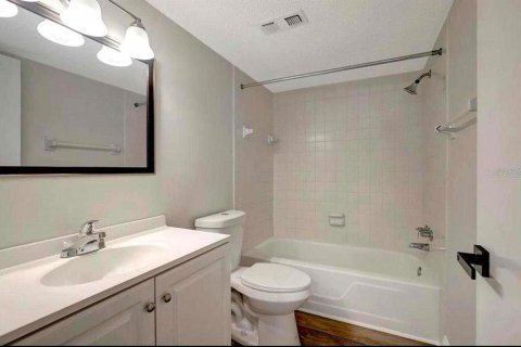 Condo in New Port Richey, Florida, 2 bedrooms  № 1735066 - photo 23