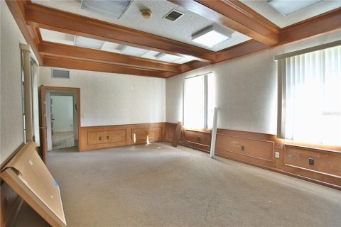 Immobilier commercial à louer à Silver Springs Shores, Floride: 544.59 m2 № 2149759 - photo 9