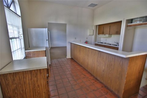 Immobilier commercial à louer à Silver Springs Shores, Floride: 544.59 m2 № 2149759 - photo 8