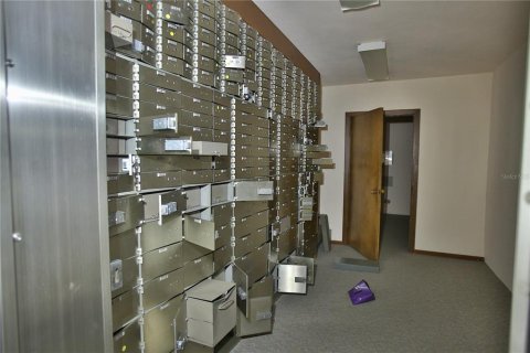 Immobilier commercial à louer à Silver Springs Shores, Floride: 544.59 m2 № 2149759 - photo 17