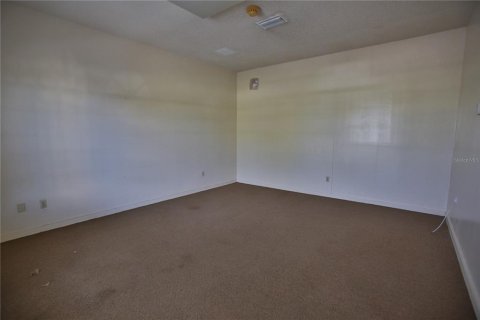 Immobilier commercial à louer à Silver Springs Shores, Floride: 544.59 m2 № 2149759 - photo 15