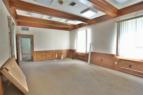 Immobilier commercial à louer à Silver Springs Shores, Floride: 544.59 m2 № 2149759 - photo 10
