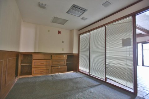 Immobilier commercial à louer à Silver Springs Shores, Floride: 544.59 m2 № 2149759 - photo 13