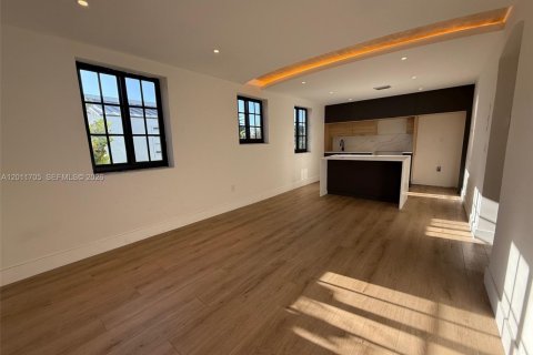 Appartement à louer à Miami, Floride: 2 chambres, 78.97 m2 № 2075316 - photo 2