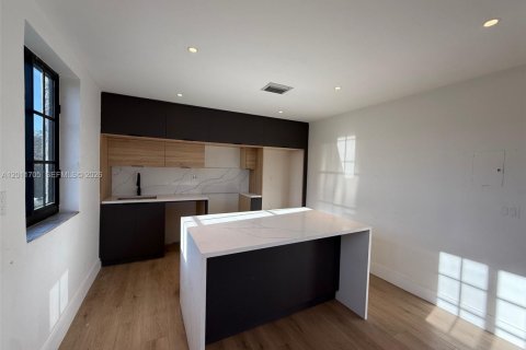 Appartement à louer à Miami, Floride: 2 chambres, 78.97 m2 № 2075316 - photo 4