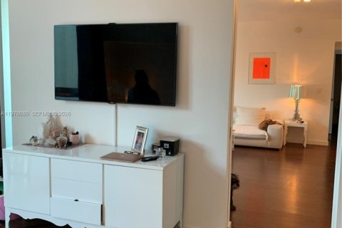 Copropriété à vendre à Miami, Floride: 2 chambres, 109.35 m2 № 2042082 - photo 12