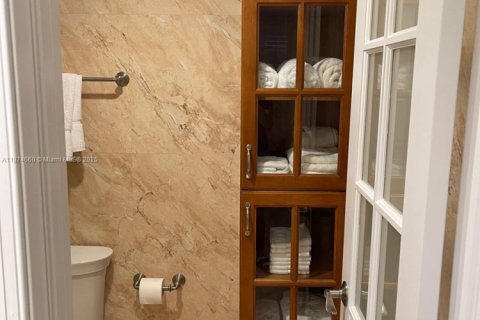 Copropriété à vendre à Key Biscayne, Floride: 2 chambres, 117.06 m2 № 1928123 - photo 13