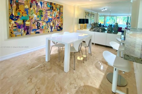 Copropriété à vendre à Key Biscayne, Floride: 2 chambres, 117.06 m2 № 1928123 - photo 17