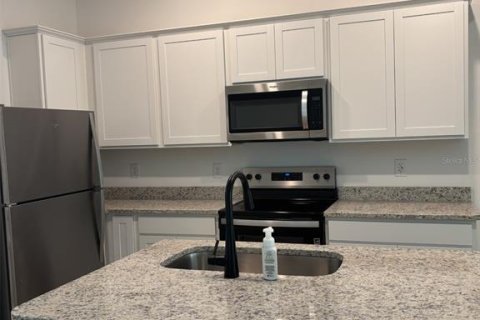 Casa en alquiler en Spring Hill, Florida, 3 dormitorios, 117.8 m2 № 1780728 - foto 7