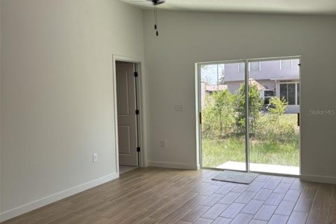 Casa en alquiler en Spring Hill, Florida, 3 dormitorios, 117.8 m2 № 1780728 - foto 9