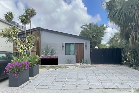 Купить виллу или дом в Майами-Гарденс, Флорида 2 спальни, 81.75м2, № 2043470 - фото 19