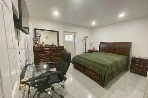 Купить виллу или дом в Майами-Гарденс, Флорида 2 спальни, 81.75м2, № 2043470 - фото 14