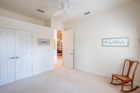 House in Palm Coast, Florida 3 bedrooms, 181.62 sq.m. № 1907740 - photo 9