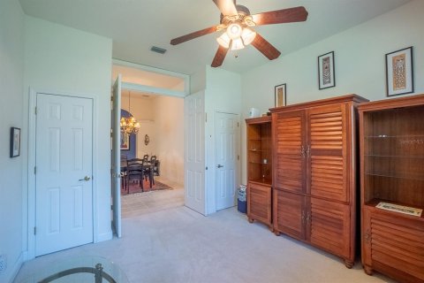 House in Palm Coast, Florida 3 bedrooms, 181.62 sq.m. № 1907740 - photo 12