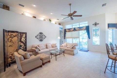 House in Palm Coast, Florida 3 bedrooms, 181.62 sq.m. № 1907740 - photo 16
