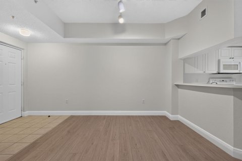Copropriété à louer à Palm Beach Gardens, Floride: 3 chambres, 129.6 m2 № 2431335 - photo 5