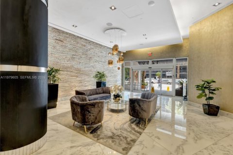 Condo in Miami, Florida, 2 bedrooms № 2080311 - photo 24